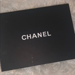 Chanel magnetic box for medium or small bag